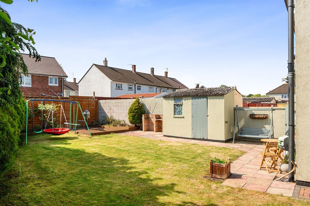 Property photo 2 of 18 Rear Garden