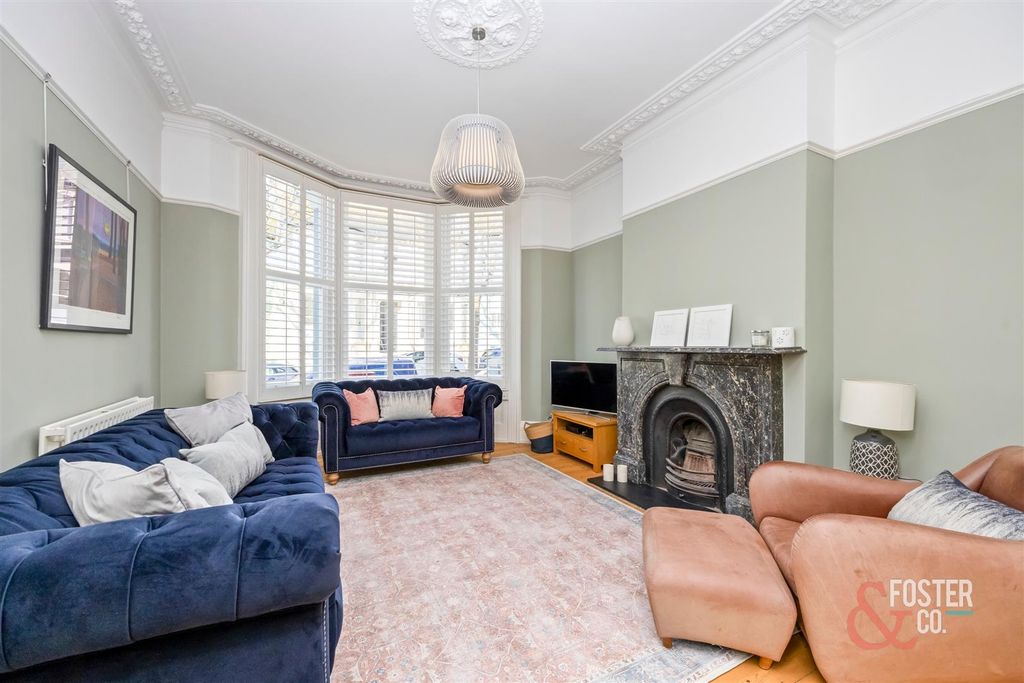 Property photo 2 of 58 Eaton Place, 34-012.Jpg