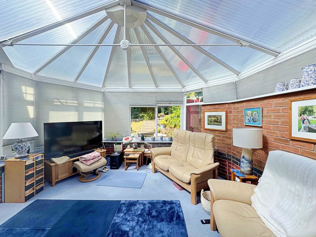 Property photo 2 of 13 Conservatory