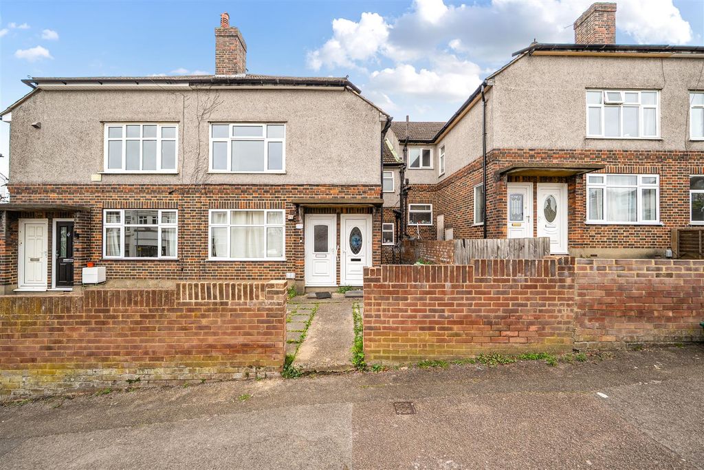 Property photo 1 of 13 1-69E64Bbbc2F36-1439234-5-69E212E1Da1c6-1.Jpg