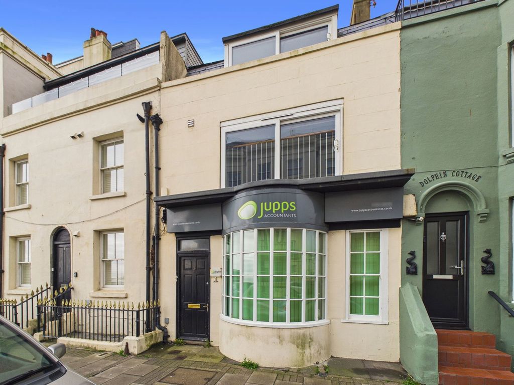 Property photo 2 of 12