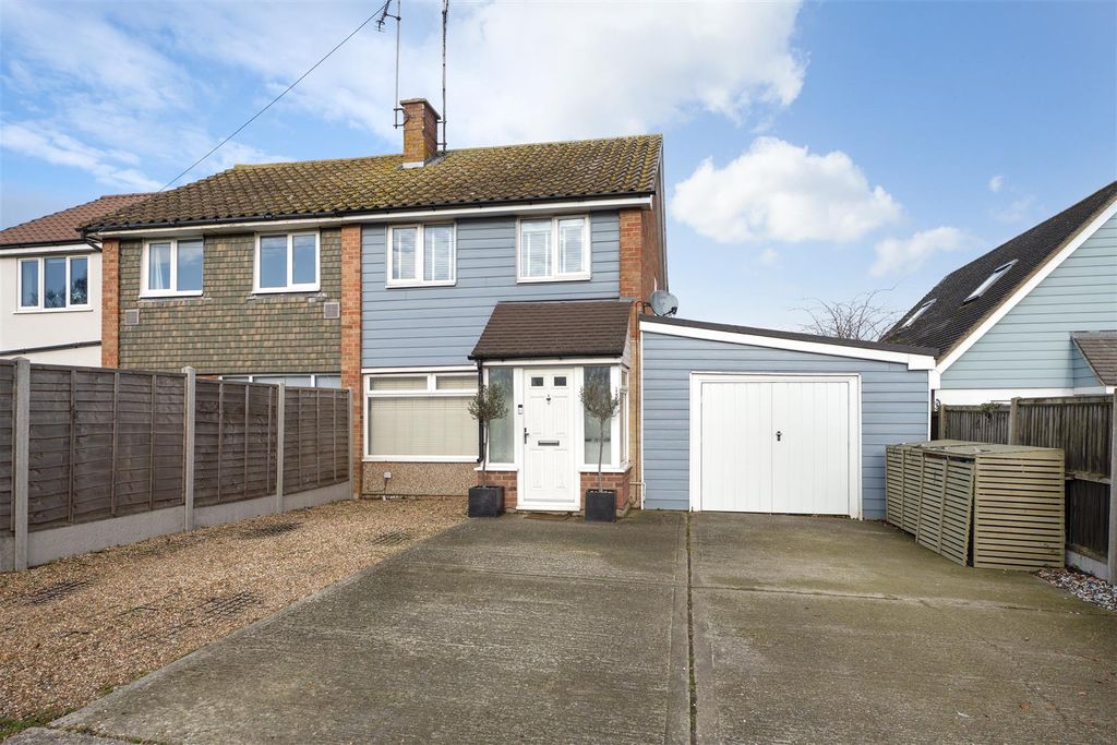 Property photo 2 of 20 Millstrood Road, Whitstable