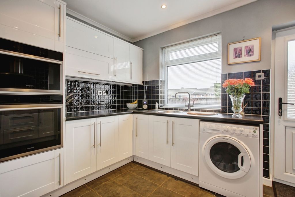 Property photo 3 of 17 Pbox-Img.Jpg