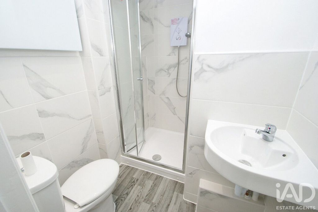 Property photo 3 of 4