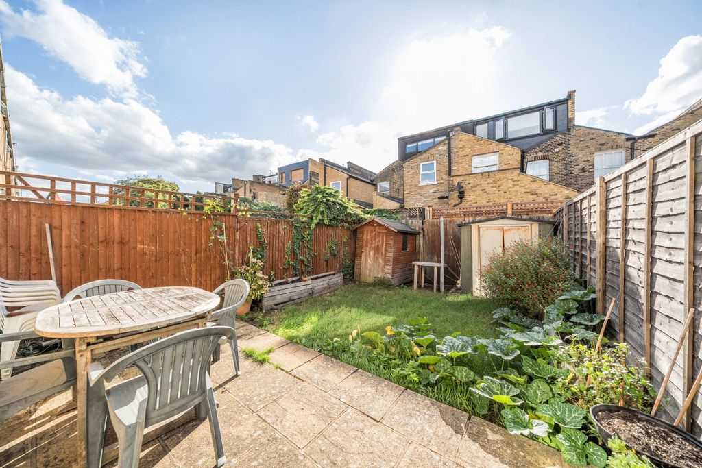 Property photo 1 of 22 Picture No. 06