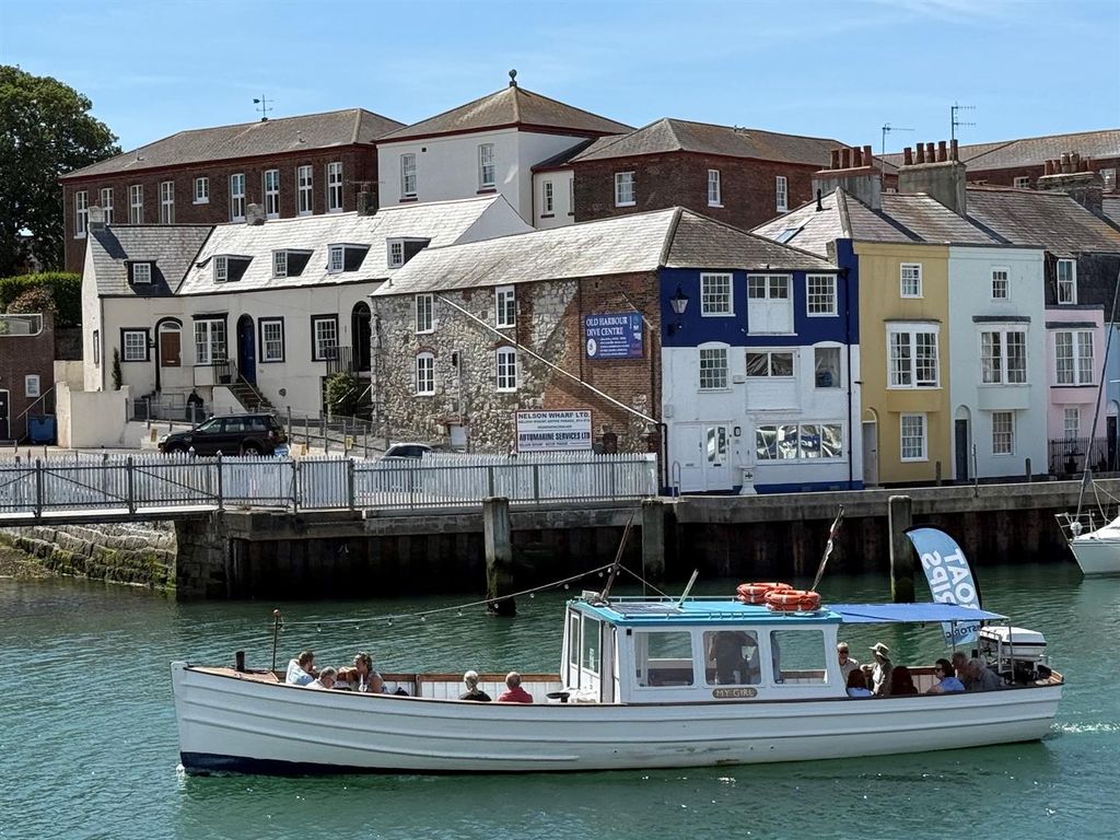 Property photo 1 of 18 Front &amp; Side Boat.Jpg