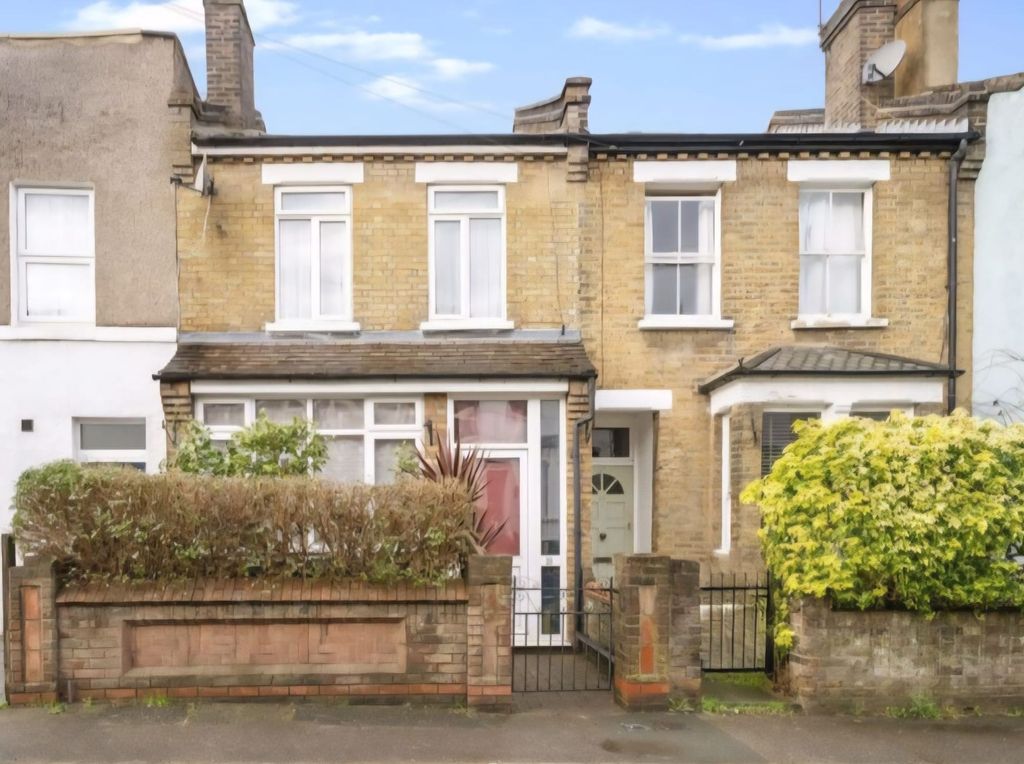 Property photo 1 of 12