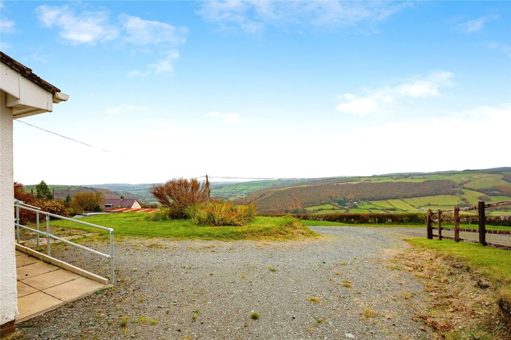 Property photo 3 of 17 Picture No. 04