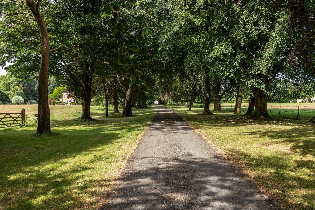 Property photo 3 of 12 Drive
