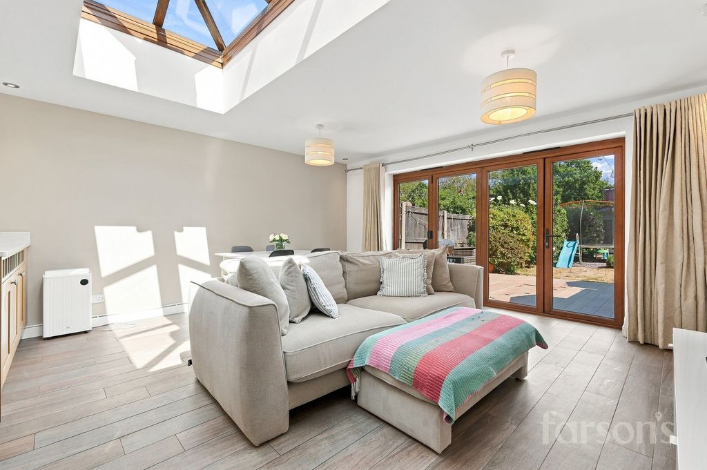 Property photo 2 of 24
