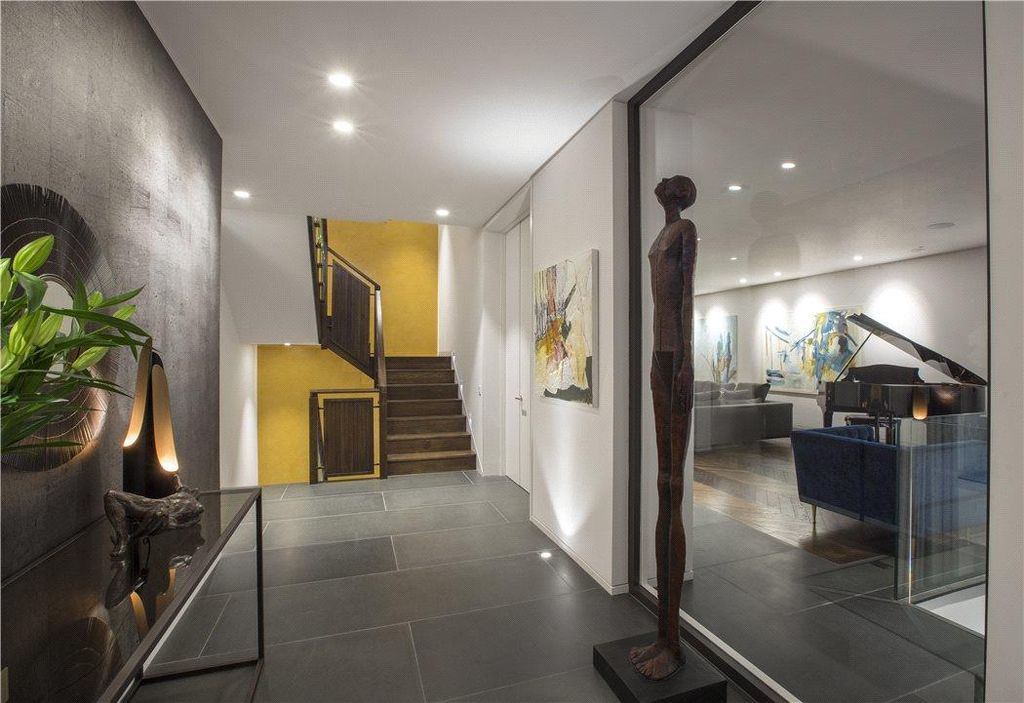 Property photo 3 of 26 Image