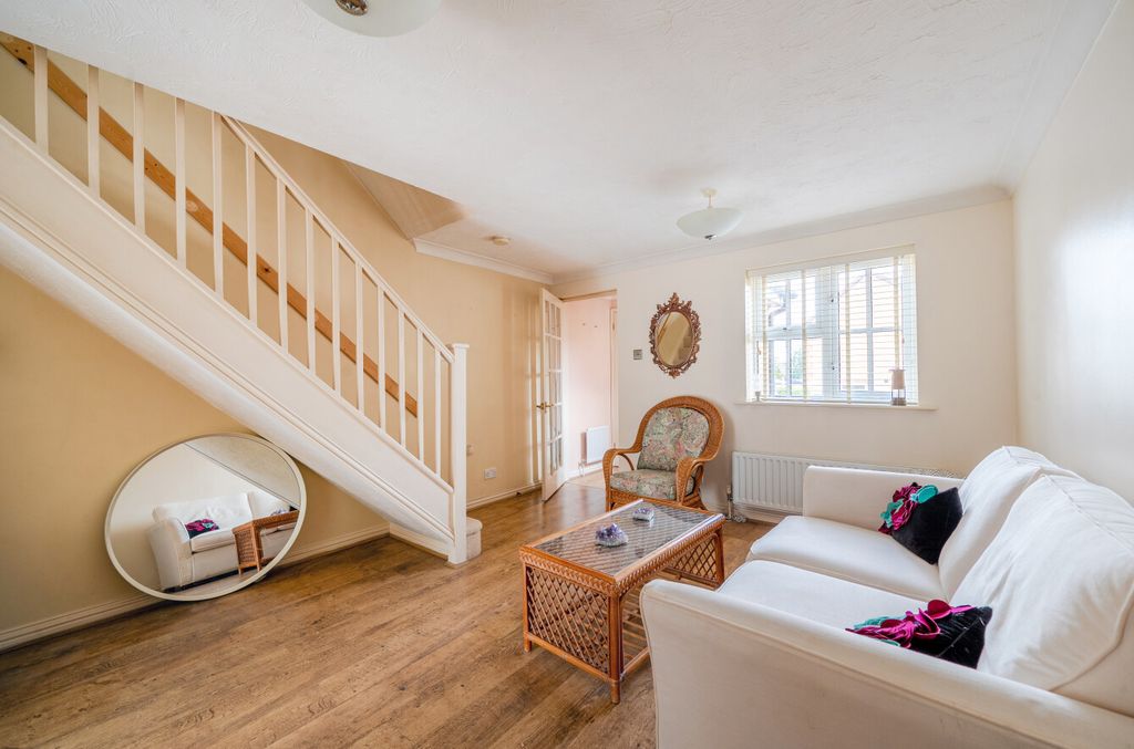 Property photo 2 of 16 Sitting Room