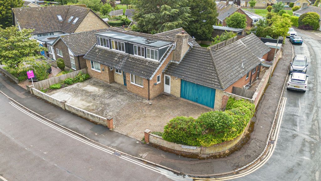 Property photo 1 of 29 4817870