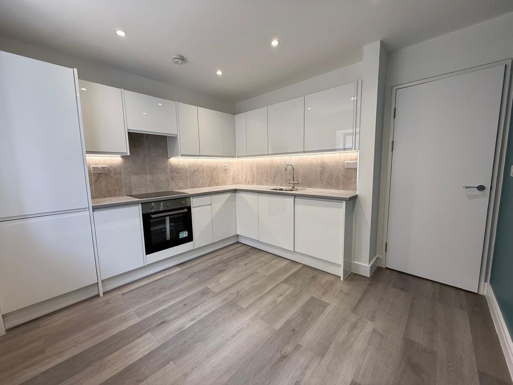 Property photo 2 of 6