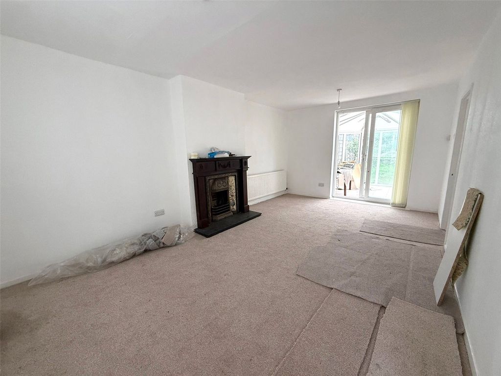 Property photo 2 of 14 Picture No. 11