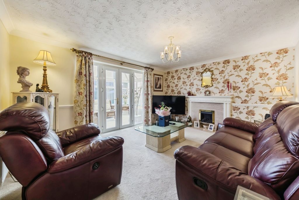 Property photo 3 of 29 Pbox-Img.Jpg