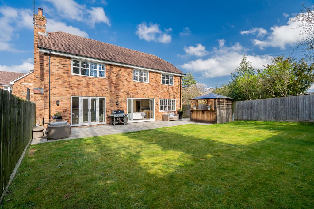 Additional image 13 of 4 bed detached house for saleCedar Court, Newport Pagnell, Milton Keynes MK14