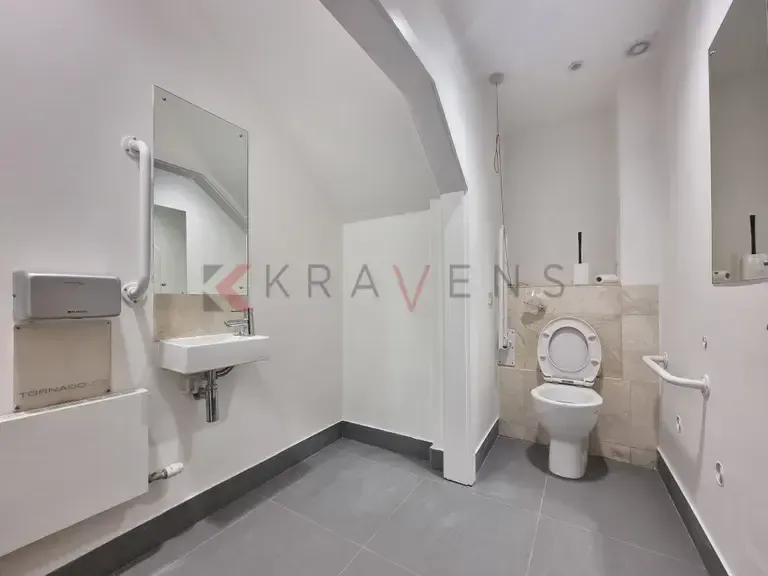 Property photo 2 of 12 Gallery