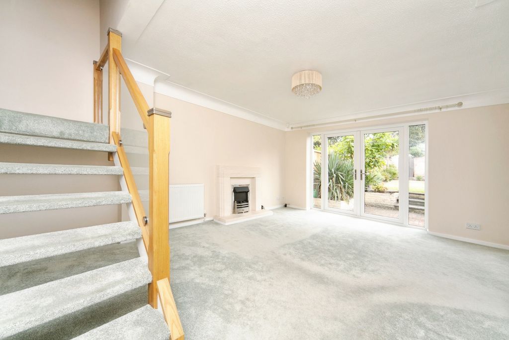 Property photo 2 of 14 Photo