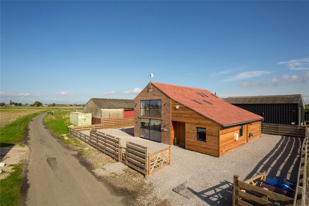 Property photo 1 of 29 Exterior