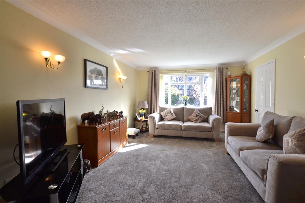 Property photo 3 of 22 Living Room.Jpg