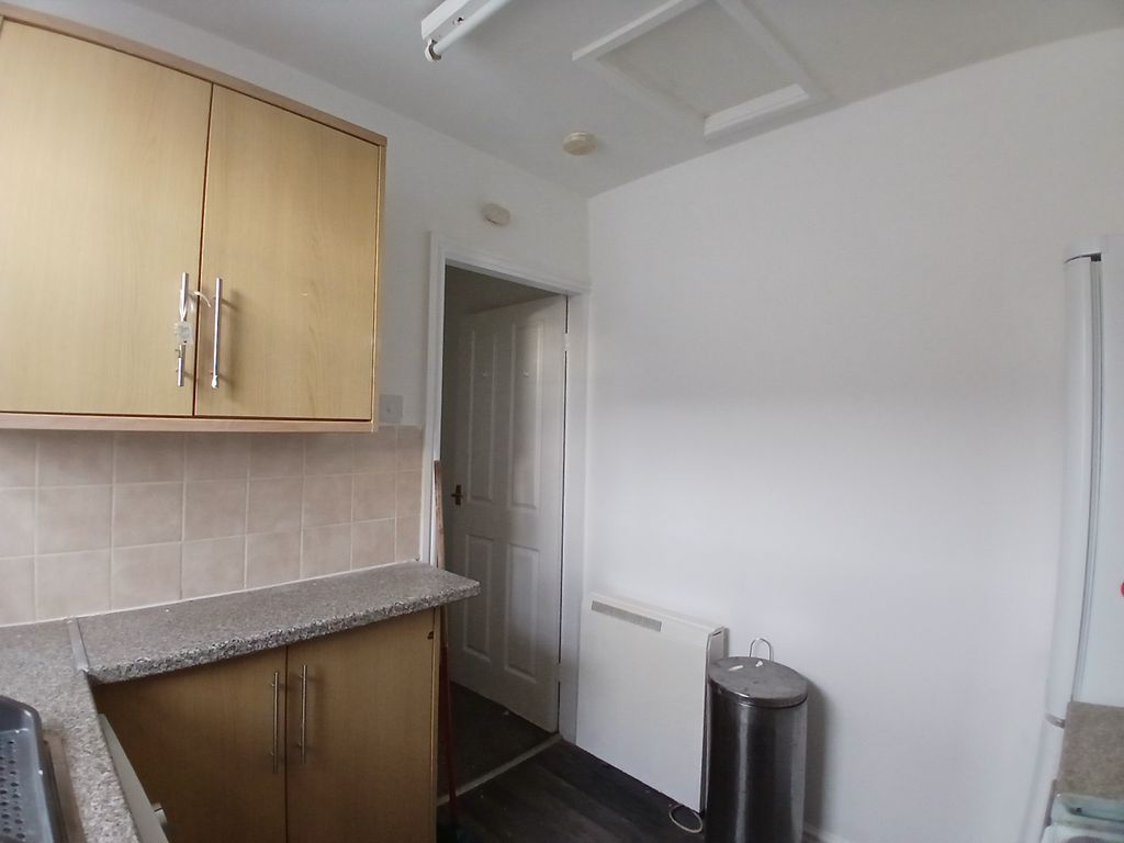 Property photo 3 of 5 Kitchen