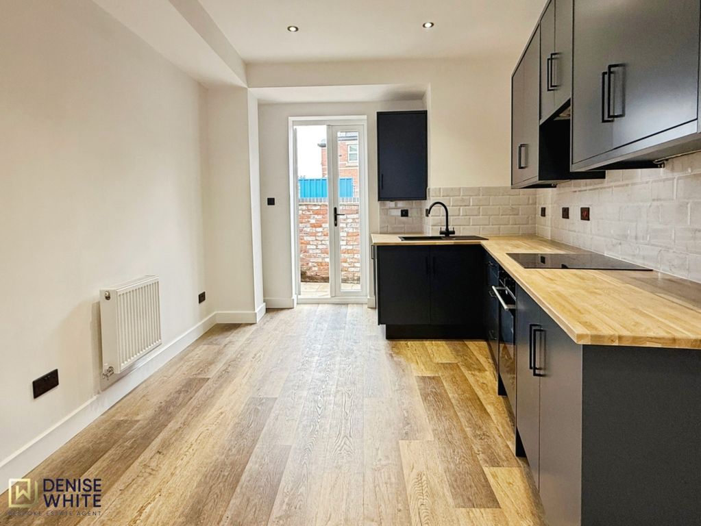 Property photo 2 of 18 Lounge With Open Plan Kitchen