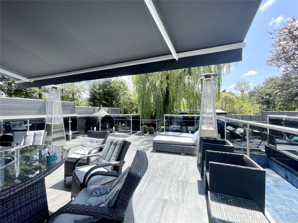 Additional image 28 of 5 bed detached house to rentWaggon Road, Barnet EN4