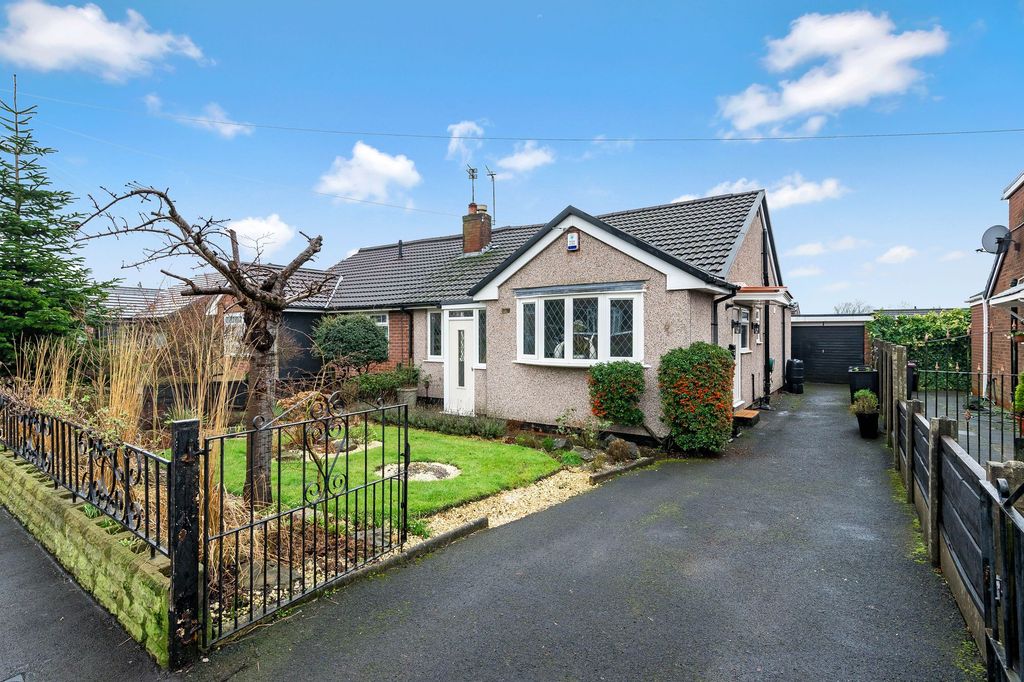 Property photo 1 of 28