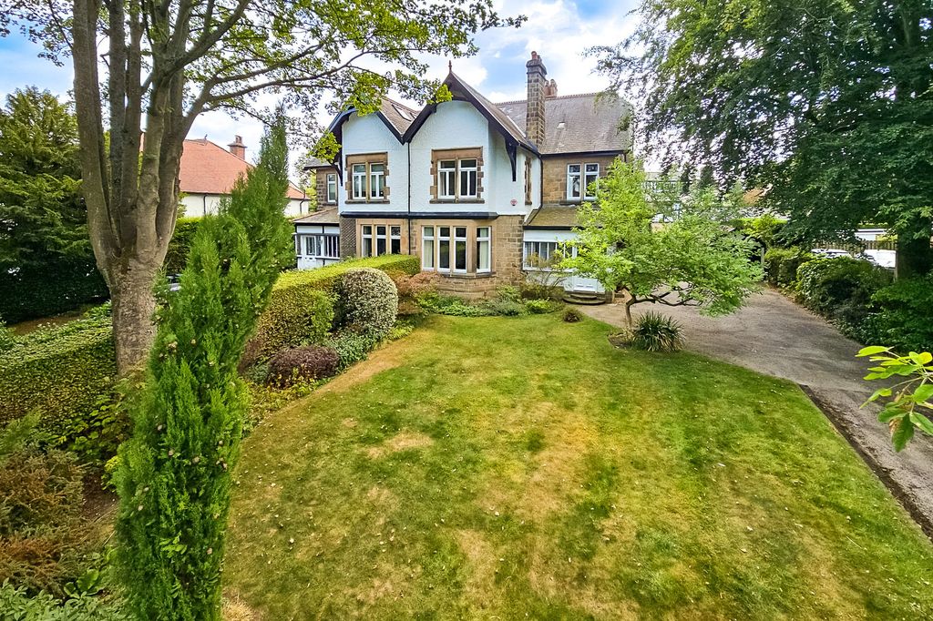 Property photo 1 of 26