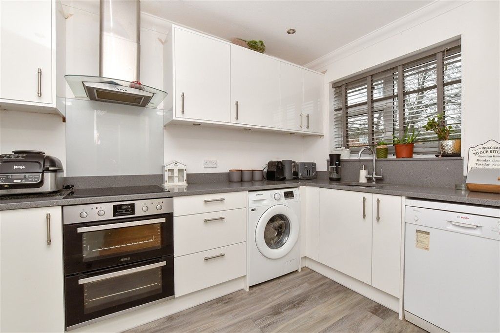 Property photo 2 of 16 Kitchen