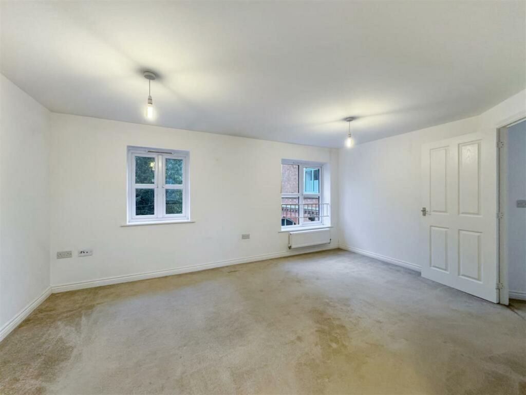 Property photo 3 of 5