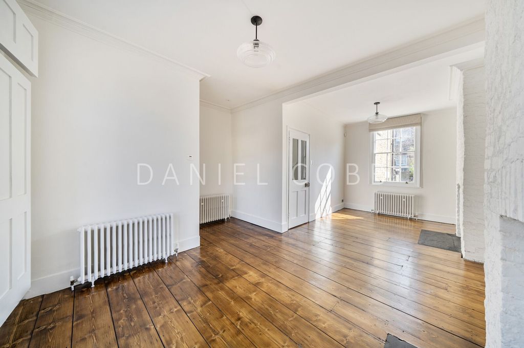 Property photo 2 of 24