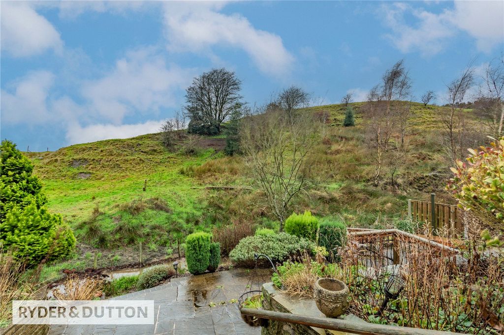 Property photo 2 of 34 Picture No. 73