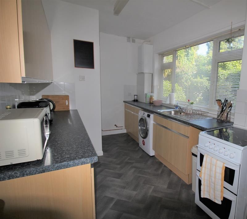 Property photo 3 of 6 Kitchen