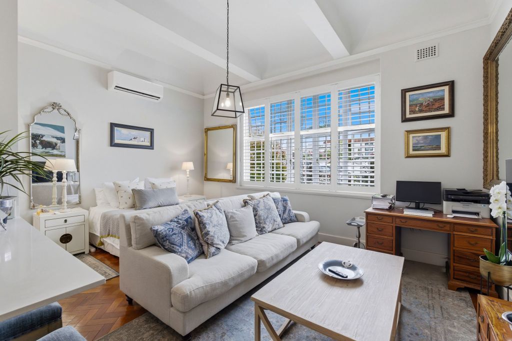 Property photo 3 of 25 Kw1733941