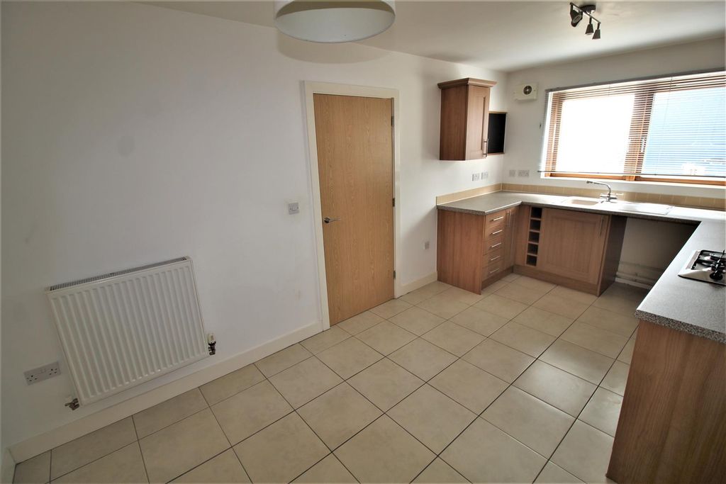 Property photo 3 of 12 Kitchen/Diner