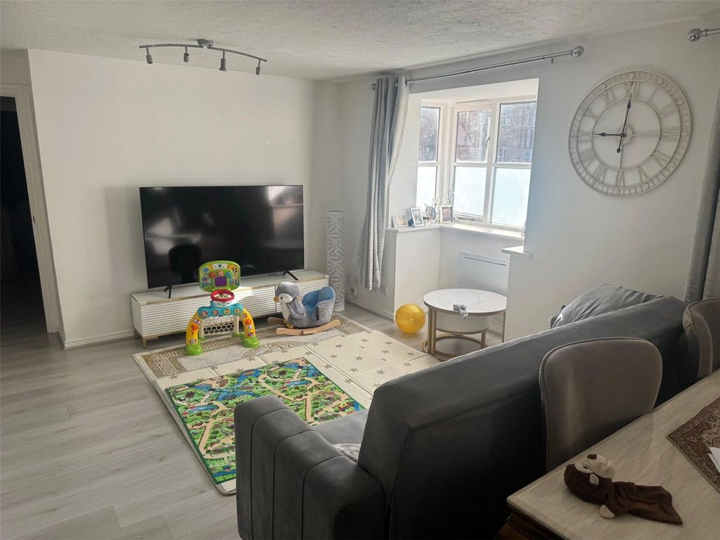 Property photo 3 of 12 Picture No. 18