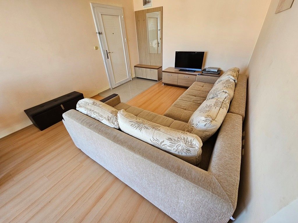 Property photo 3 of 25