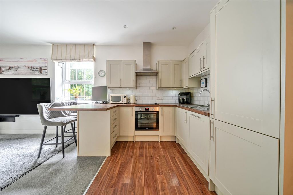 Property photo 2 of 15 1477098-5-6A35630De48E9.Jpg