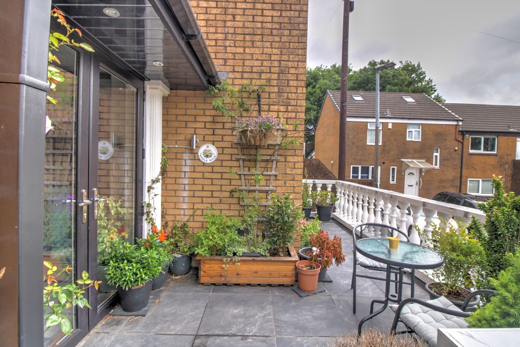 Property photo 1 of 30 1