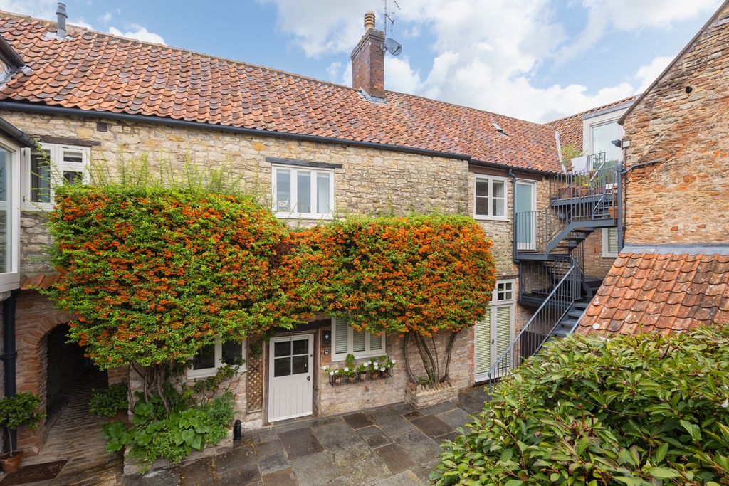 Property photo 1 of 16 4456771