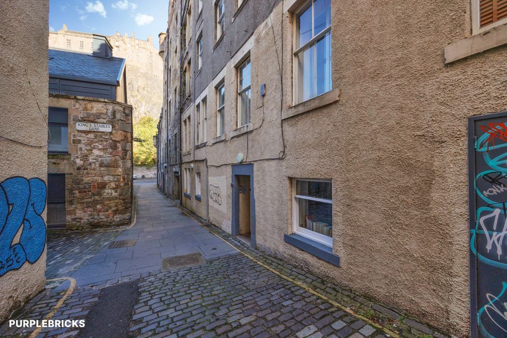 Property photo 1 of 33