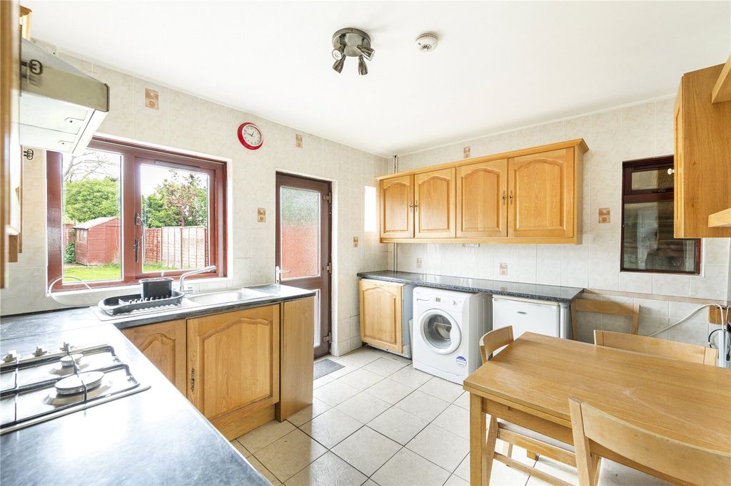 Property photo 3 of 23 Picture No. 20