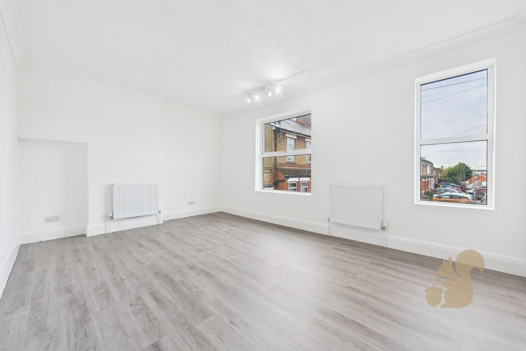 Property photo 3 of 9 Living Room