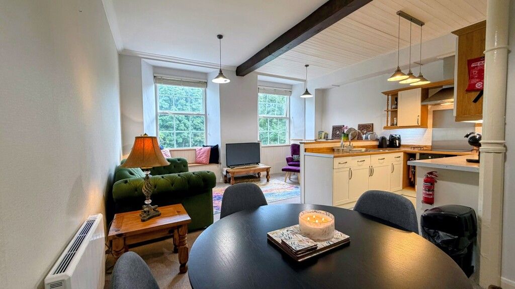 Property photo 1 of 14 Living Area