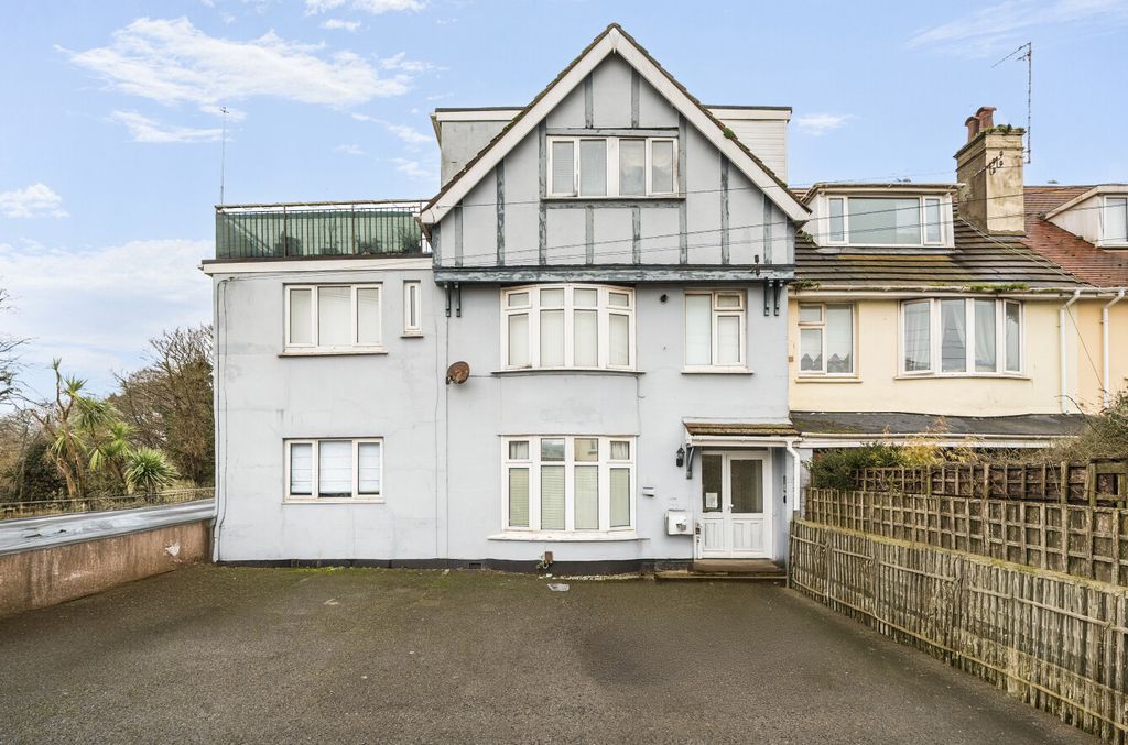 Property photo 3 of 13 3 - 1408079-1-698B1E0...