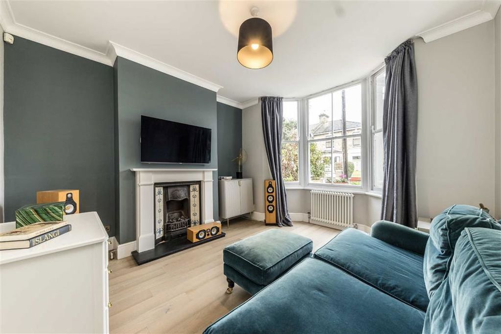 Property photo 3 of 10