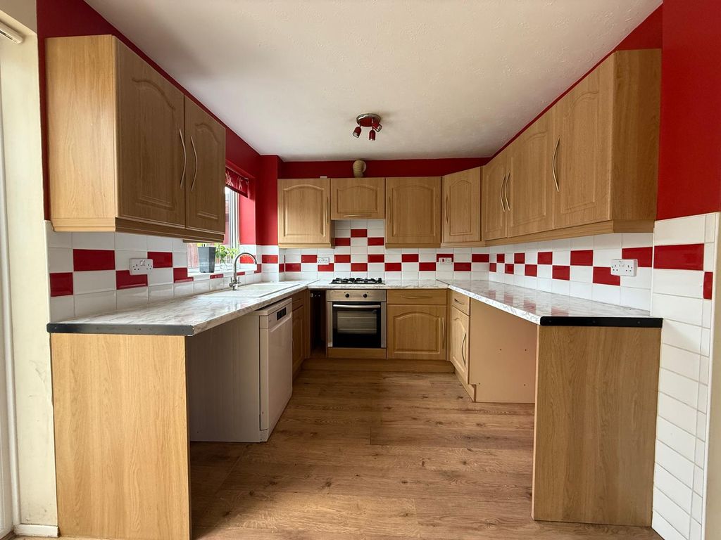 Property photo 3 of 39