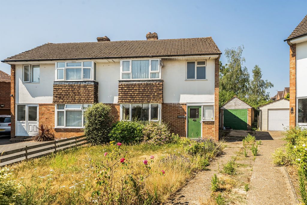 Property photo 1 of 12